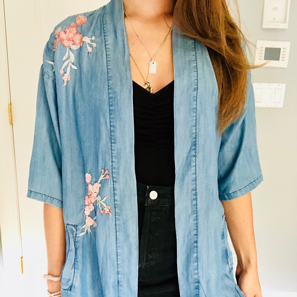 Brand New Billy T Kimono!